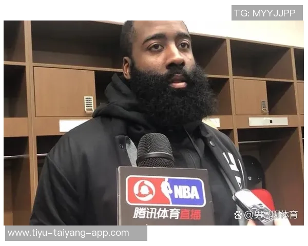 哈登晒世界杯用球合照引发中文译名三重浪热潮