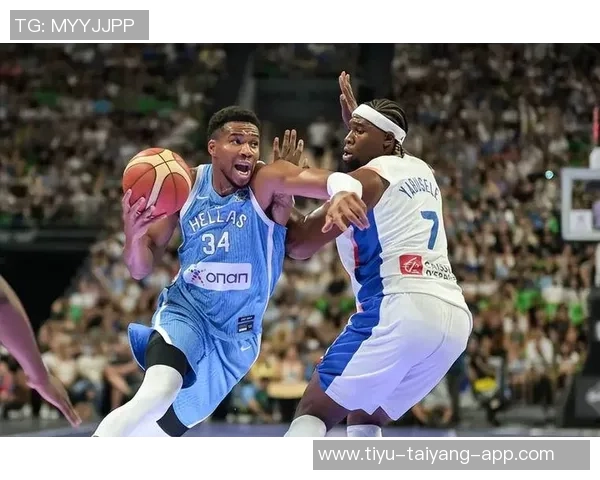 小里盛赞字母哥风度翩翩湖记调侃其在比赛用球管理上有所提升 小里盛赞字母哥风度翩翩湖记调侃其在比赛用球管理上有所提升